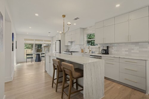 Elegant LSU Ave Home near LSU South Gates