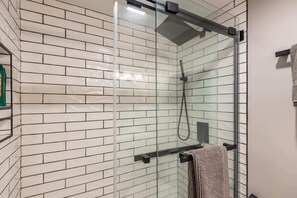Bruser, hårtørrer, Shampoo