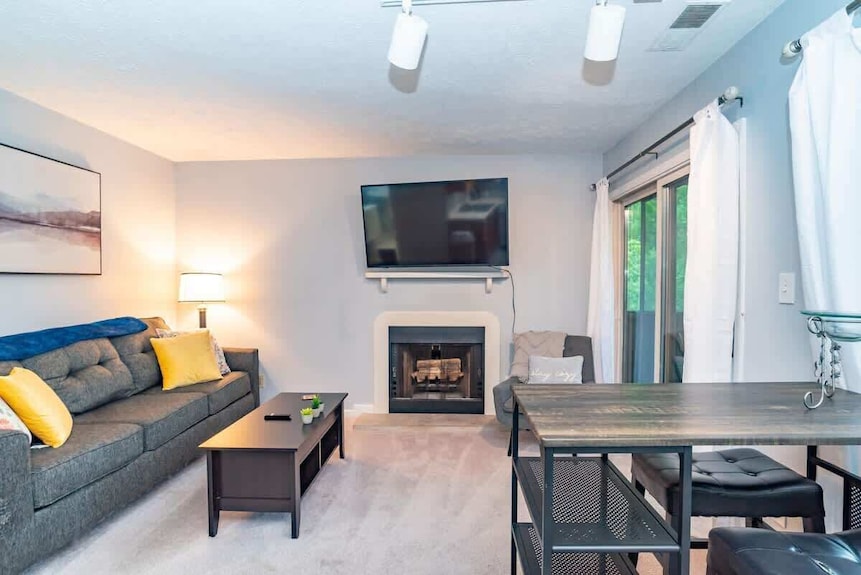 Woodland Escape Condo - Indiana