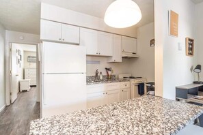 Fridge, microwave, oven, stovetop - Maple Row: Karma Vibe Like That (Bloomington)