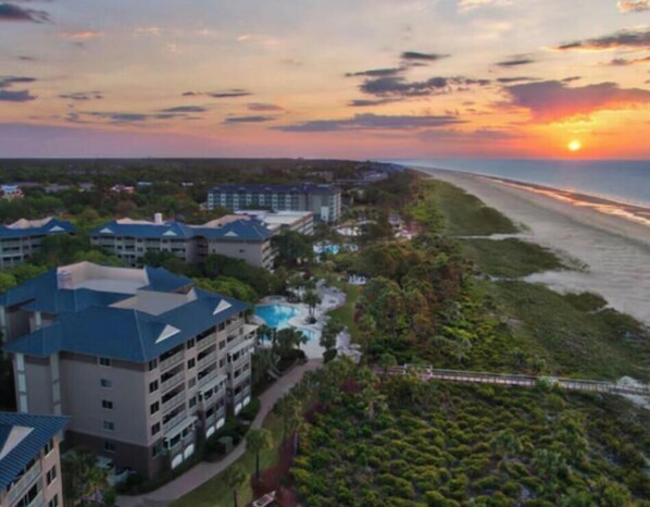 Beach - Marriott’s Grande Ocean Villa on the Beach Hilton Head Island - Courtyard View (Hilton Head Island)