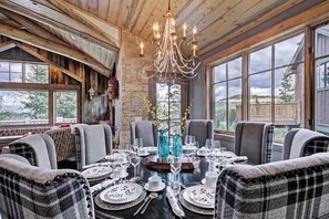 Dining - Luxury Mountain Estate wHot Tub Sauna & Movie Room (Breckenridge)