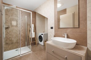Hair dryer, towels, toilet paper - Lux pool 3 bedrooms house near Opatija (Klana)