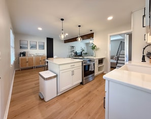 Fridge, microwave, oven, stovetop - Bungalow Oasis! Central to Beaches for Groups w/ Firepit, Yard & Outdoor Shower (Wilmington)