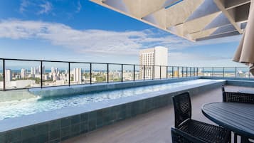 Apartamento básico | Piscina