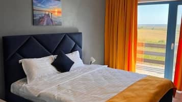 Deluxe Double Room, Balcony, Canal View