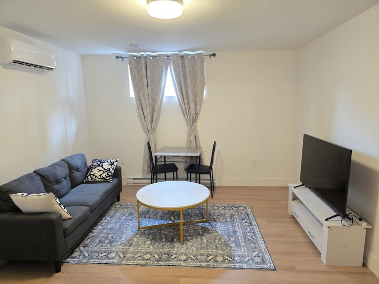 Cool & Cozy 1 Bedroom Suite - Moncton