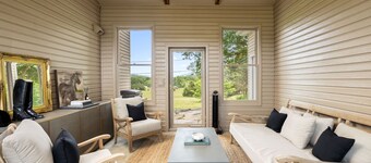 The Porch on Puckett Lane, peaceful countryside escape in Nolensville