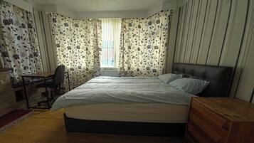 6 bedrooms, iron/ironing board, free WiFi, bed sheets
