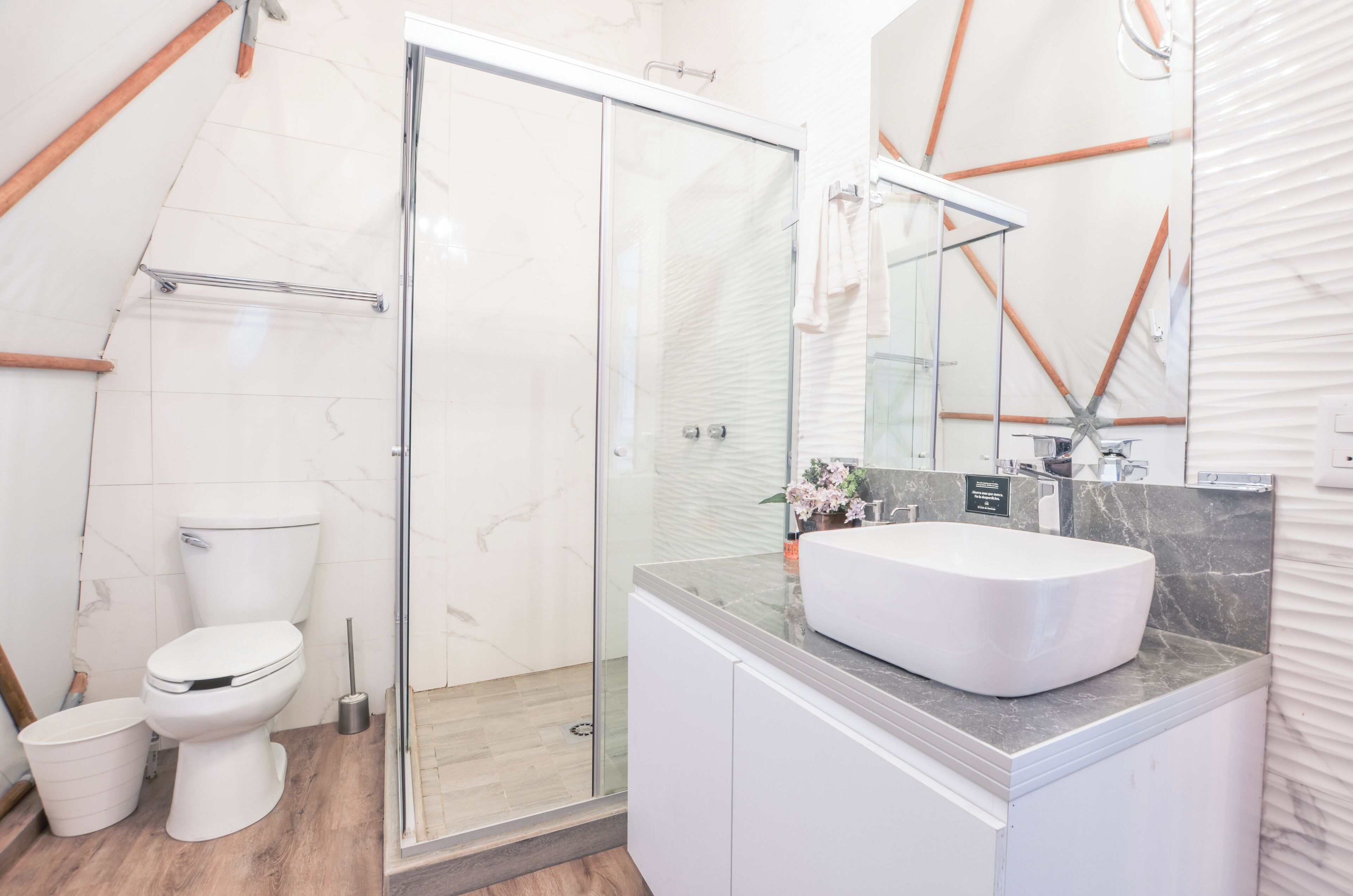Standard Bungalow, Mountain View | Bathroom | Towels, soap, shampoo, toilet paper