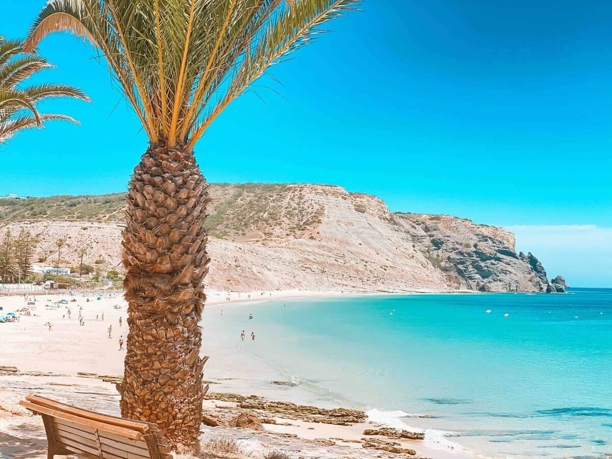 På stranden och strandhanddukar