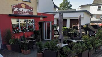 Buiten dineren