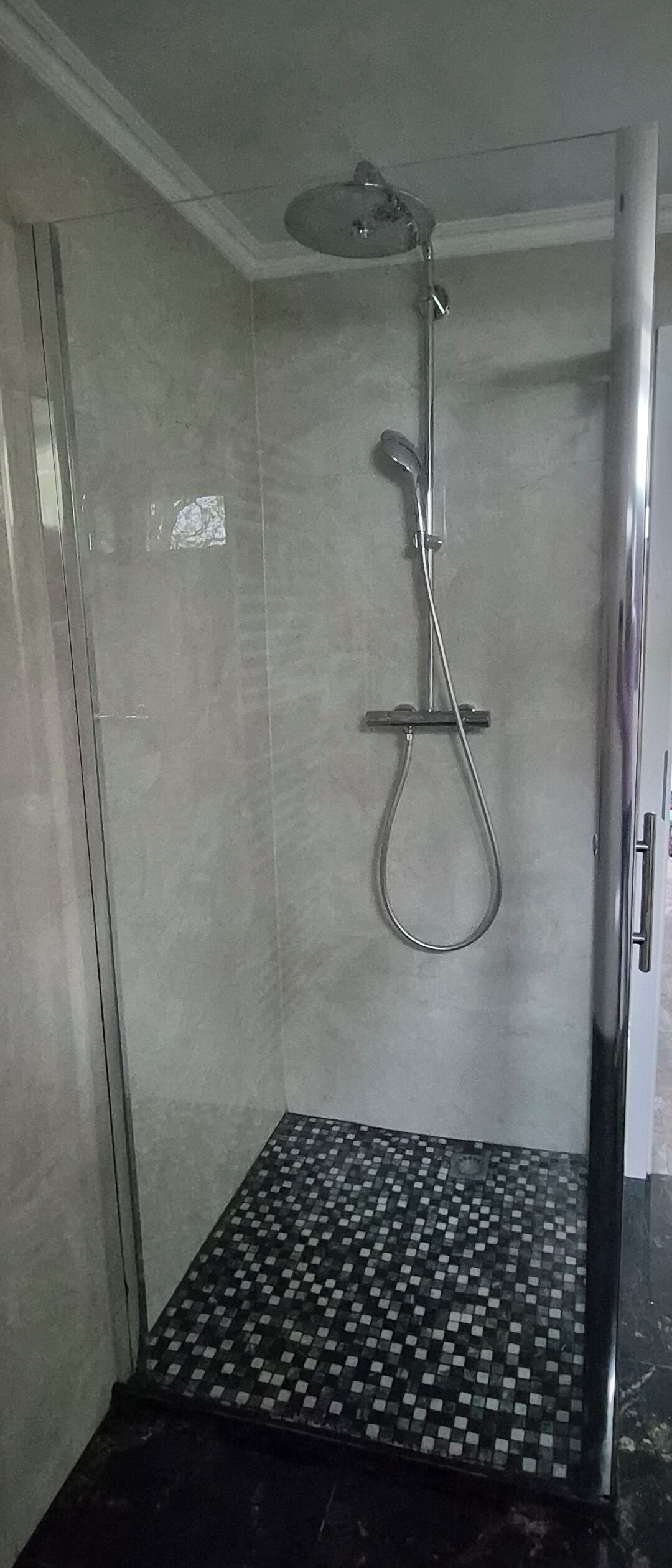 Shower, towels, soap, shampoo