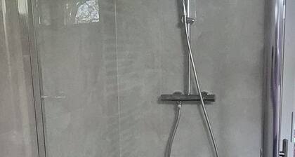 Pet friendly cozy apartment for 2 adults and 2 children. Near MĂŒllerthal