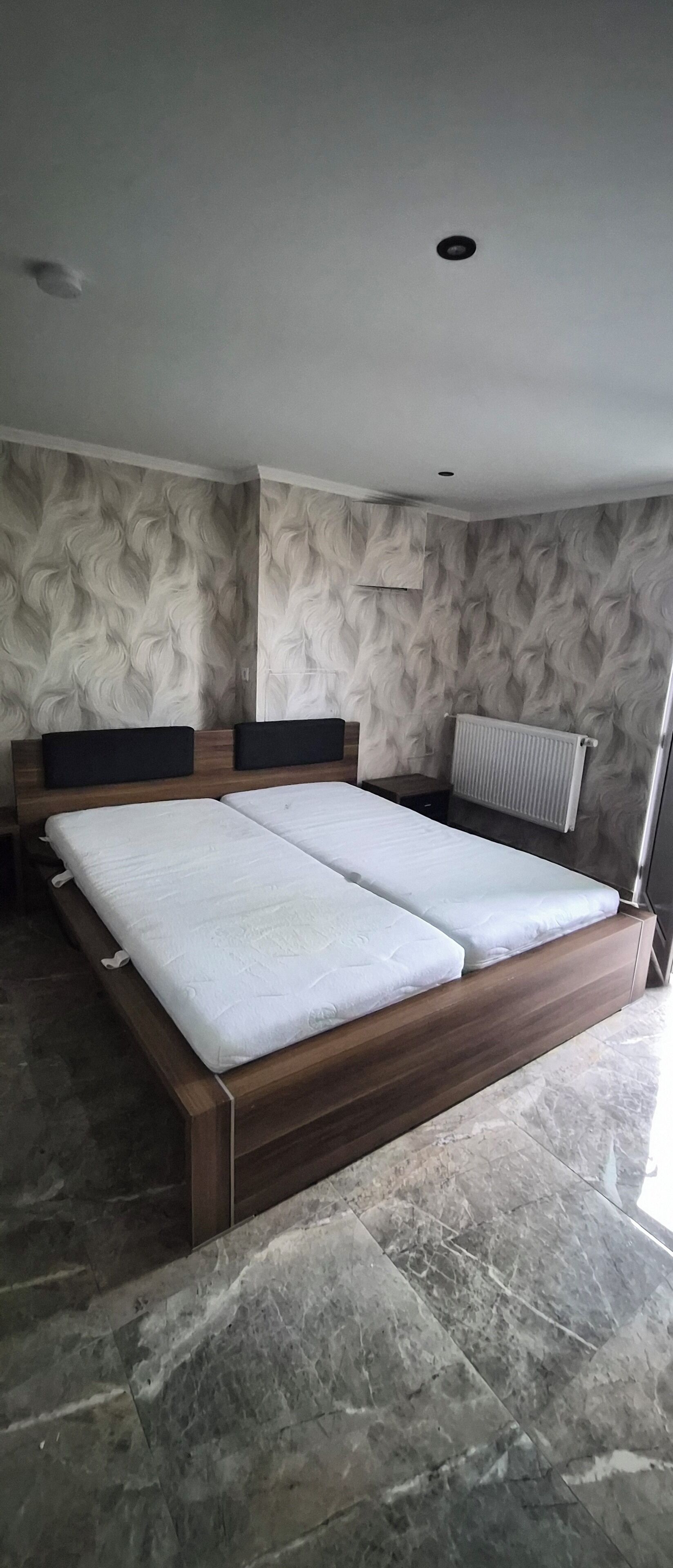 1 chambre, lit parapluie, Wi-Fi, draps fournis