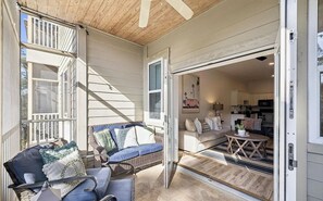 Living area - *Poolside* beach retreat- Walk to Gulf! (Santa Rosa Beach)
