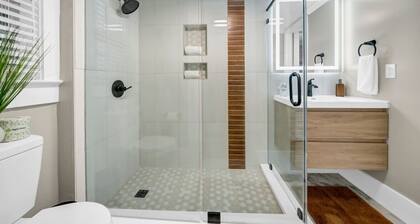 The Grand River House | 4BR Sleeps 12