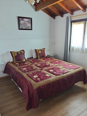 Room - Vrbo Property (Âncora)