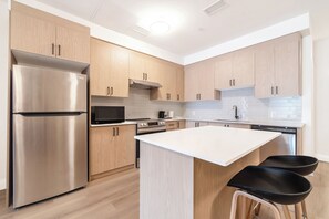 Private kitchen - Cozy 1-Bedroom Apartment + Near Scarborough Bluffs & Toronto Zoo (Toronto)