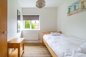 Bügeleisen/Bügelbrett, WLAN, Bettwäsche