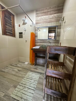 Bathroom - Corner of Love (Caponga)