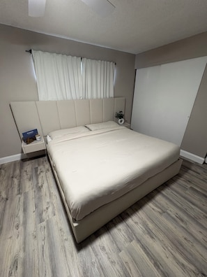 1 habitación, tabla de planchar con plancha, wifi y ropa de cama 