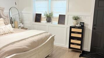 1 habitación, tabla de planchar con plancha, wifi y ropa de cama