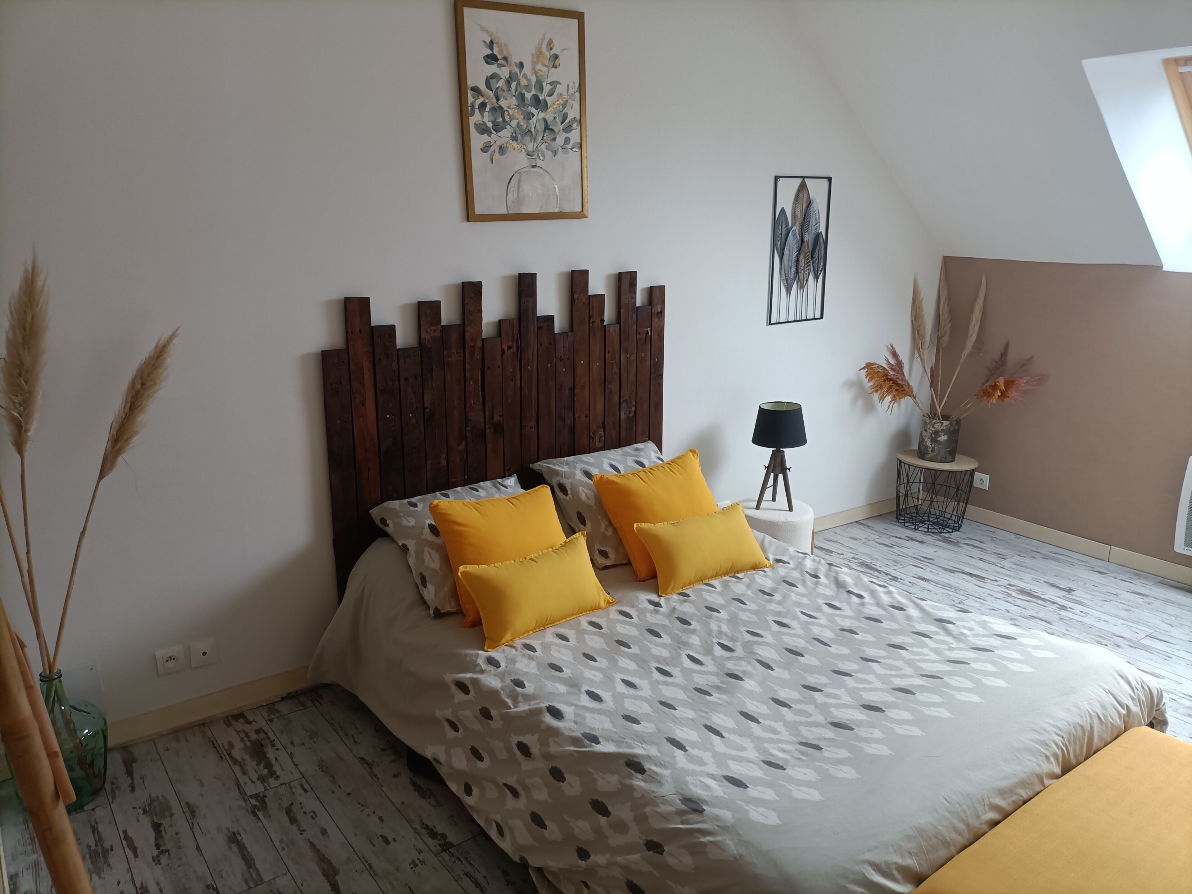 3 chambres, fer et planche à repasser, Wi-Fi gratuit, draps fournis