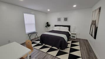 1 bedroom, desk, iron/ironing board, free WiFi