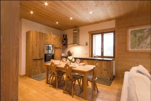 Dining - Vrbo Property (Les Contamines-Montjoie)