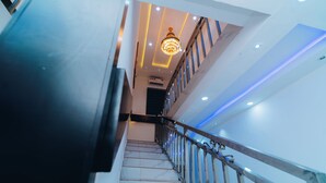 Interior - VHS VINCHEE SUITES II (Lagos)