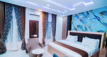 VHS VINCHEE SUITES II