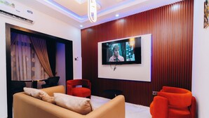 Superior Suite | Living area | Printers - VHS VINCHEE SUITES II (Lagos)