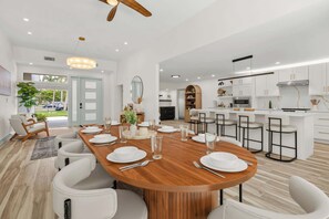 Dining - St. Armands Circle Luxe 5BR Home with Private Pool (Sarasota)