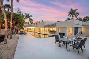 Pool - St. Armands Circle Luxe 5BR Home with Private Pool (Sarasota)