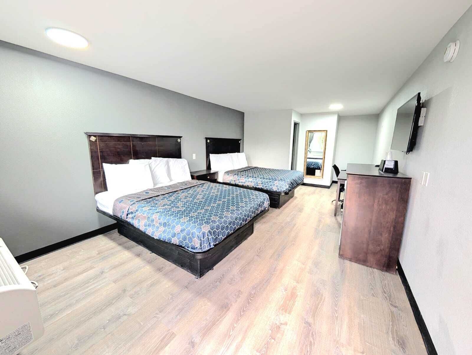 Room, 2 Double Beds, Non Smoking | Desk, free WiFi