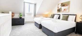 Stylish House | Sleeps 6 | Fast Wi-Fi | Parking