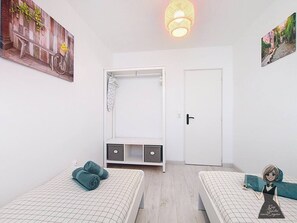 Room - La petite Maison Rouge, Charm and Nature in Béarn (Igon)