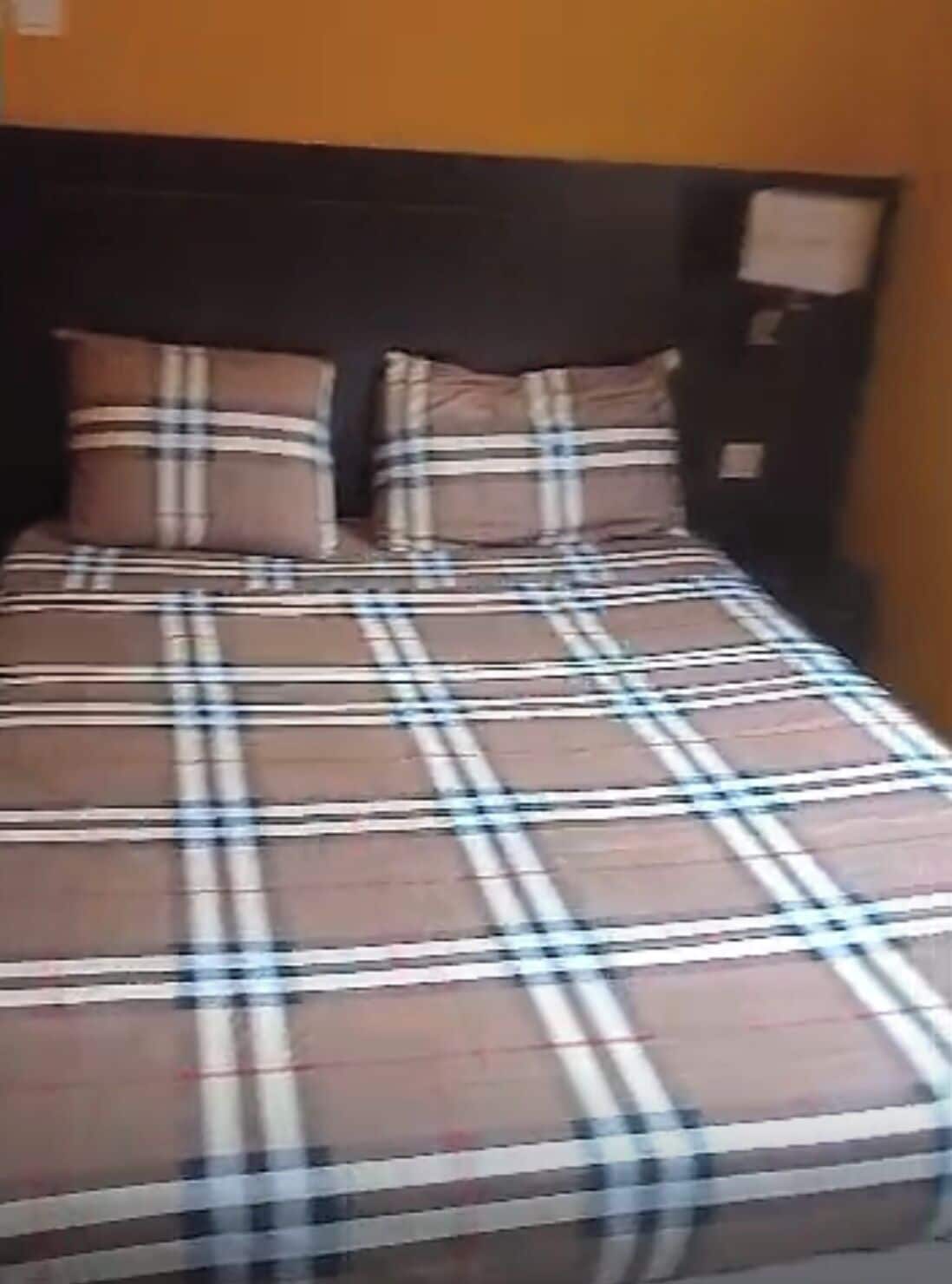 5 bedrooms, free WiFi, bed sheets