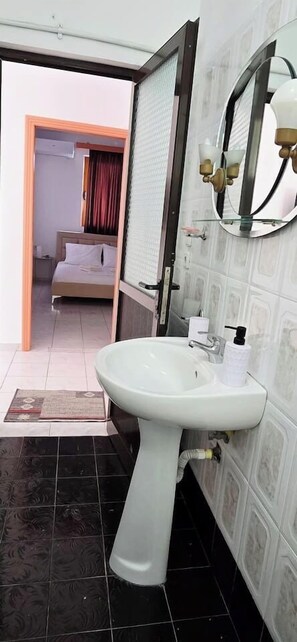 Hair dryer - PH Azure Horizon Residences 1/2 (Sarandë)