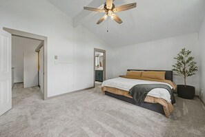 3 bedrooms, free WiFi, bed sheets - Modern Mountain Luxury, Stunning Views, Brand New Everything (Graeagle)
