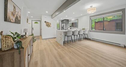 Modern Mountain Luxury, Stunning Views, Brand New Everything