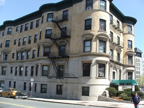 Exterior - Fully-Furnished, Move-In-Ready Studio Apartment (Boston)