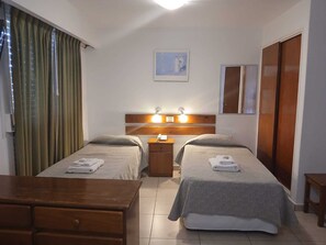 Quarto duplo básico | Cofres nos quartos