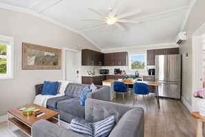 Living area - Modern Poolside Retreat, Sauna Near Beach (Delray Beach)