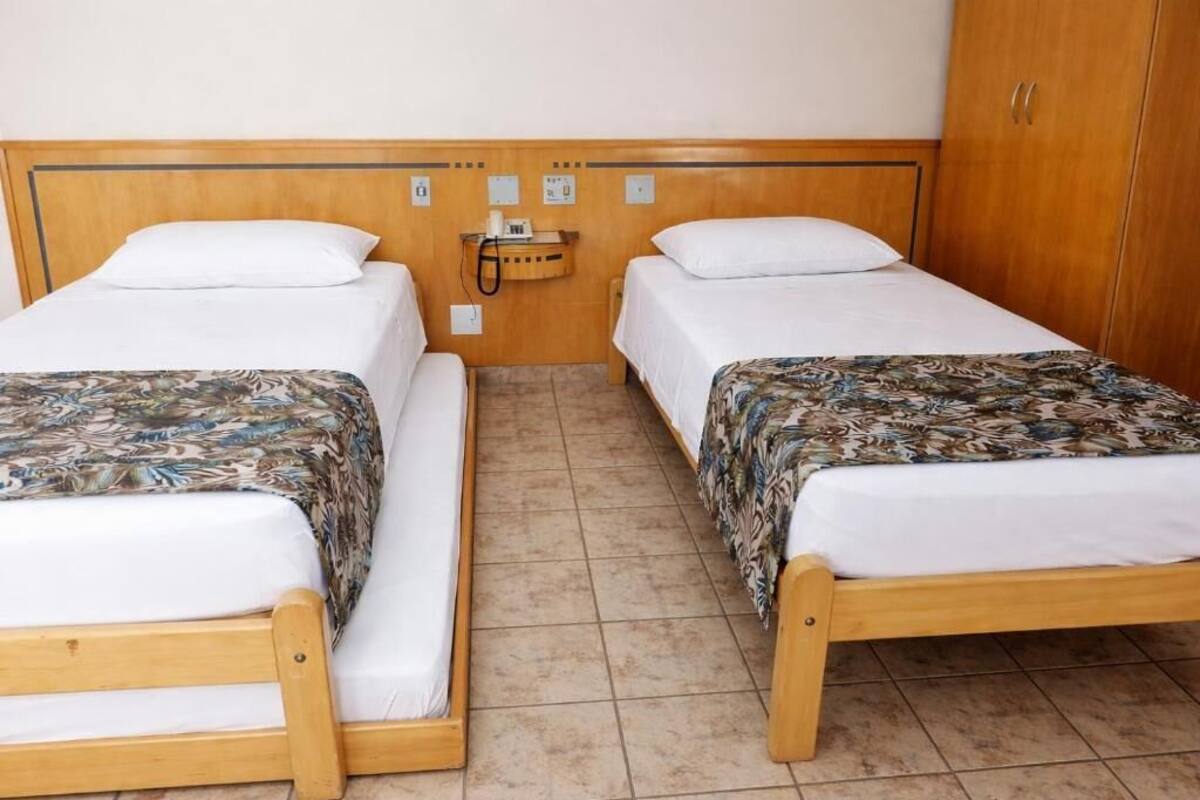 Twin Room | Free WiFi