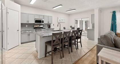 Large 6BR 3BA Home Near AT&T Stadium & Six Flags