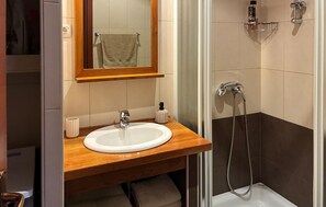 Shower, hair dryer - Gorgeous home in Rudina (Rudina)