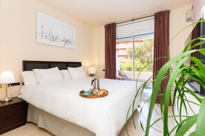 4 Schlafzimmer, Bügeleisen/Bügelbrett, Internetzugang, Bettwäsche