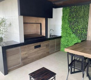 Outdoor dining - SC Apartments (Santa Cruz de la Sierra)